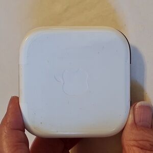 Apple earpods are still in pkg, NOT wireless